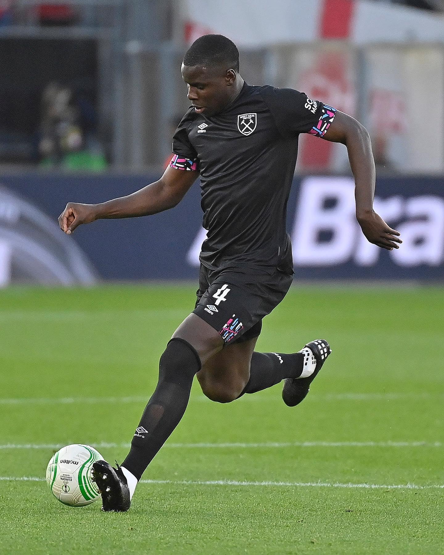 开云体登录-官宣前崩盘？祖马签约泰山突曝双变数，体检与授权书同时亮红灯