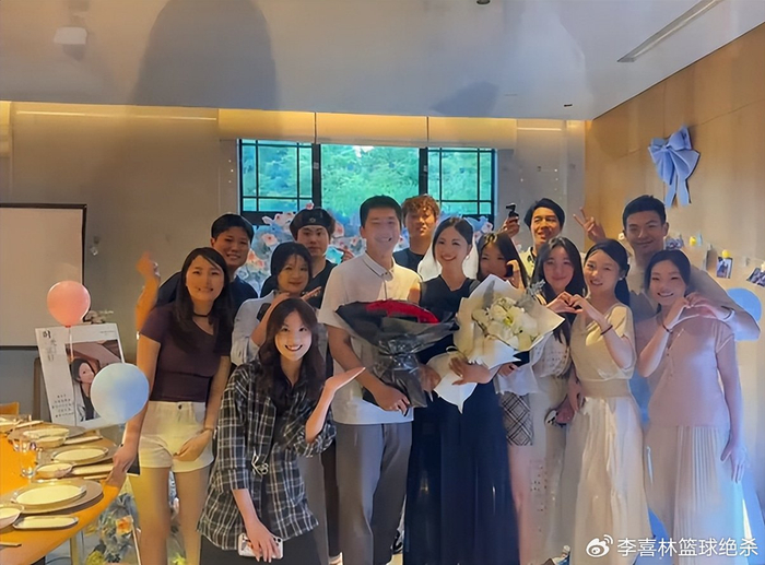 开云体登录-恭喜！30岁中国游泳奥运亚军求婚成功：女友模特身材高挑美丽很般配|闫子贝|覃海洋|蛙泳|教练|全运会_新浪体育_新浪新闻